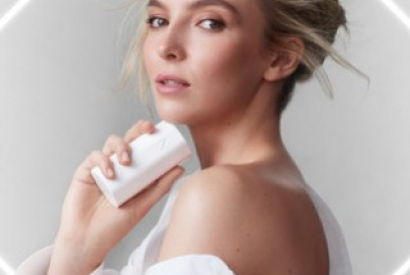 JODIE COMER : LA STAR DE « KILLING EVE » ADOPTE LA VAPE !