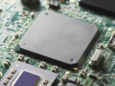 Il transforme une puff jetable… en serveur web fonctionnel !