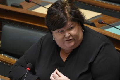 BELGIQUE : MAGGIE DE BLOCK N’ENTEND PAS LA DÉTRESSE DES VAPOTEURS