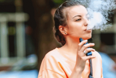 UNE ÉTUDE RASSURANTE DE L’INSERM SUR LE VAPOTAGE ET LES JEUNES